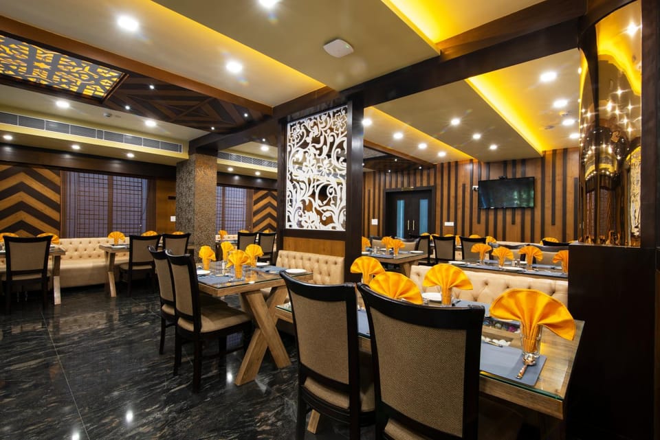Property building, Restaurant/places to eat, Restaurant/places to eat, Food and drinks