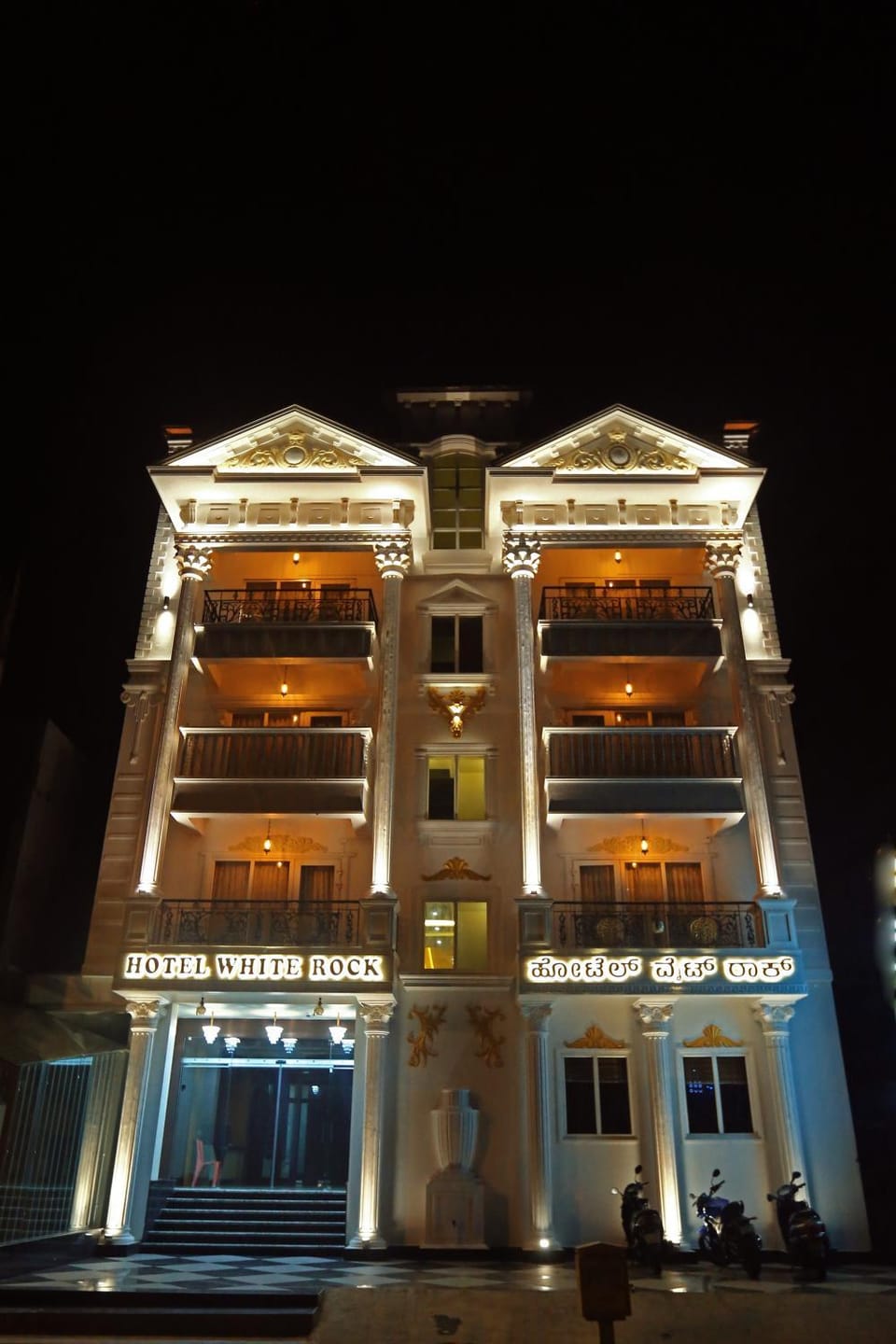Property building, Facade/entrance