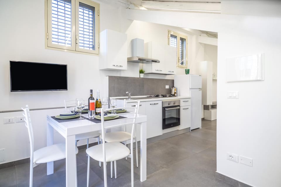 Property building, Kitchen or kitchenette, Living room