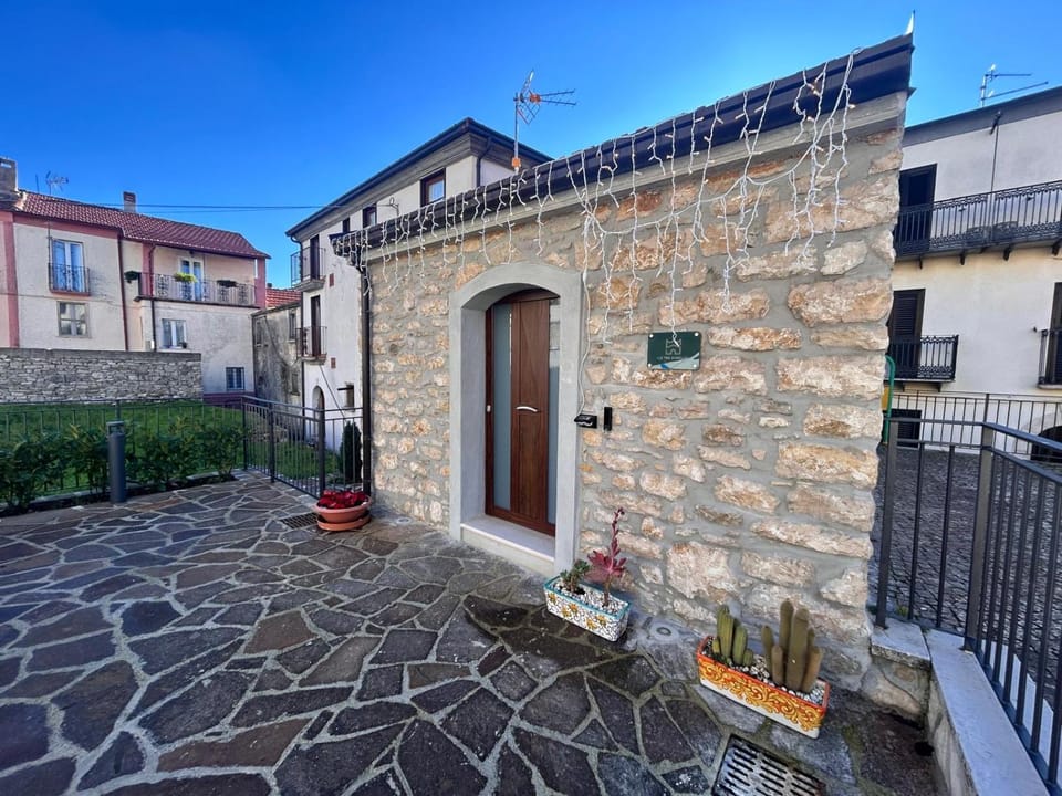 Property building, Balcony/Terrace
