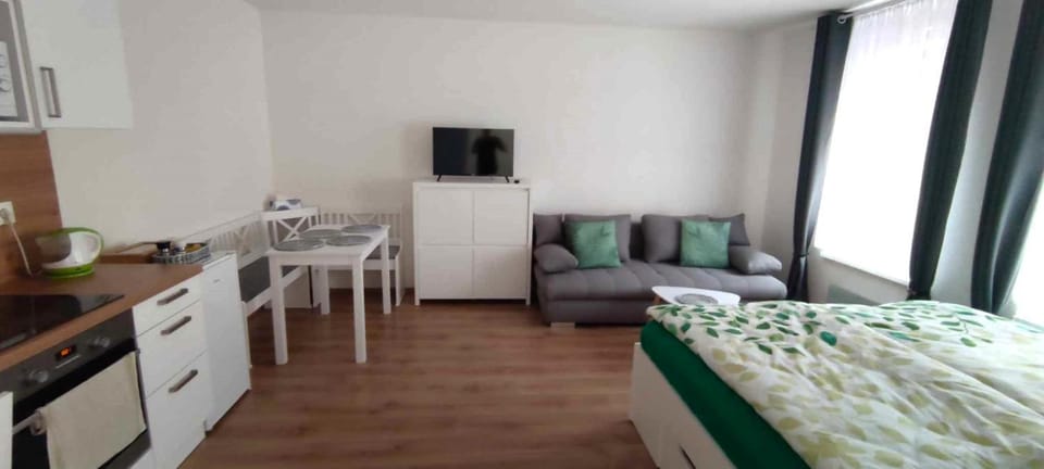 TV and multimedia, Kitchen or kitchenette