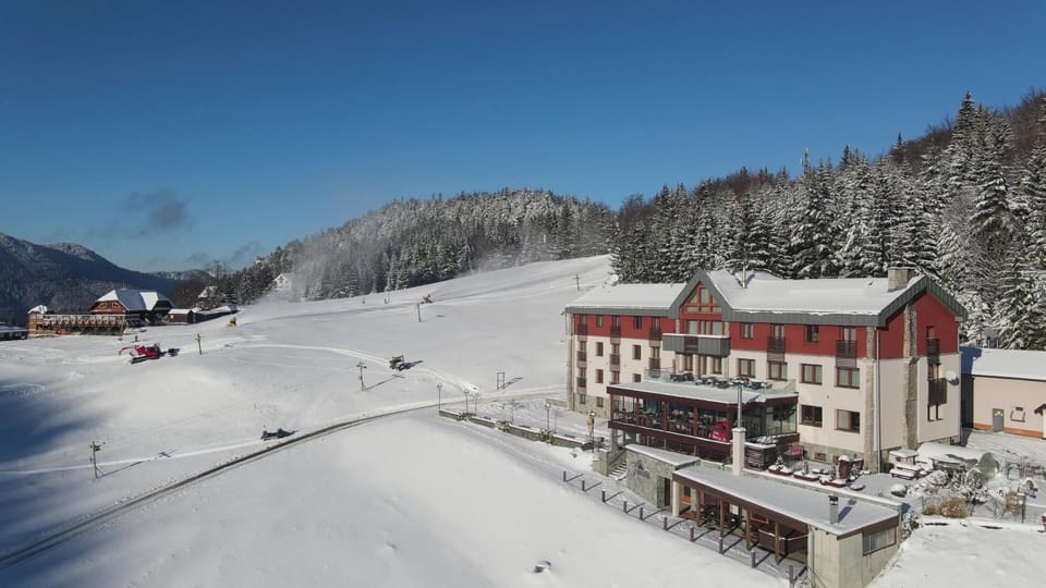 Property building, Winter, Mountain view