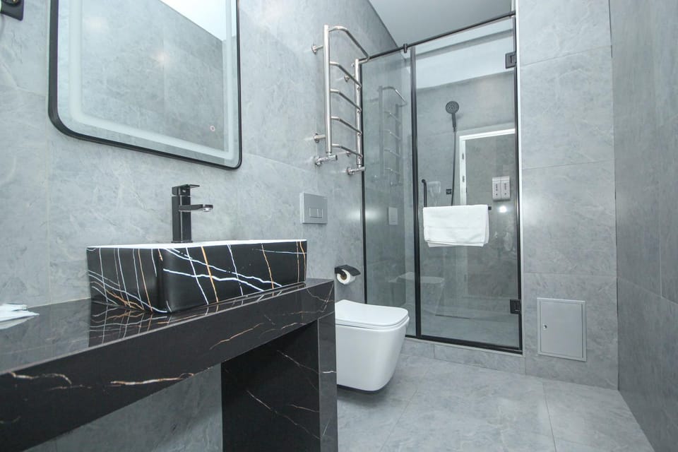 Shower, towels