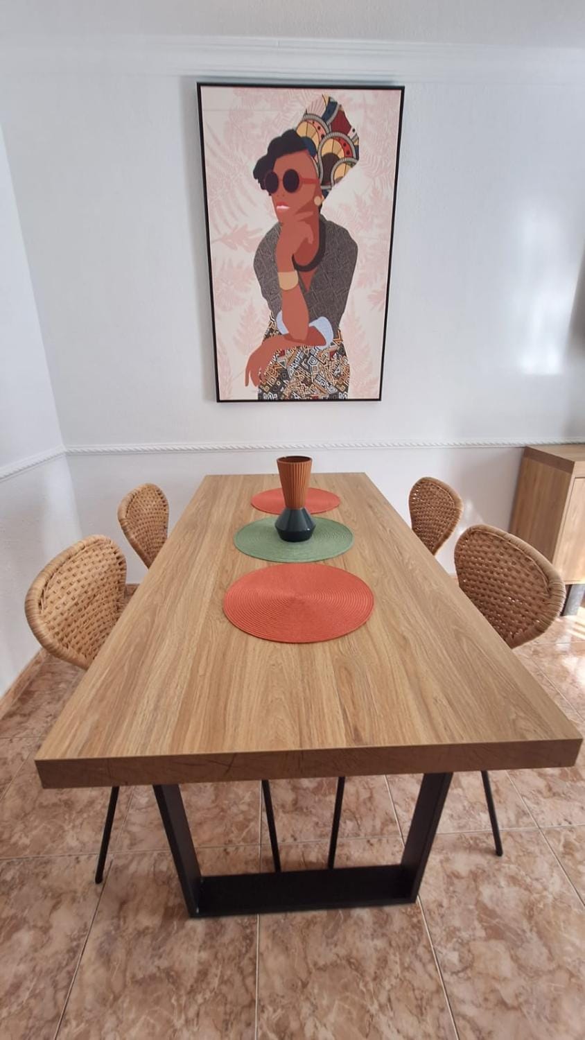 Seating area, Dining area