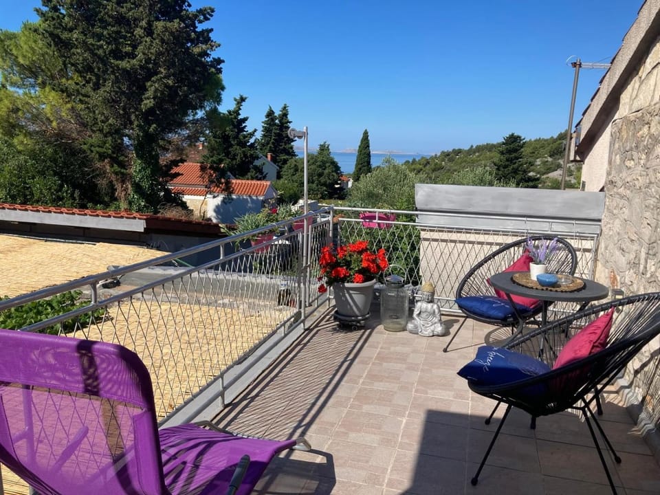 Day, View (from property/room), Balcony/Terrace, sunbed