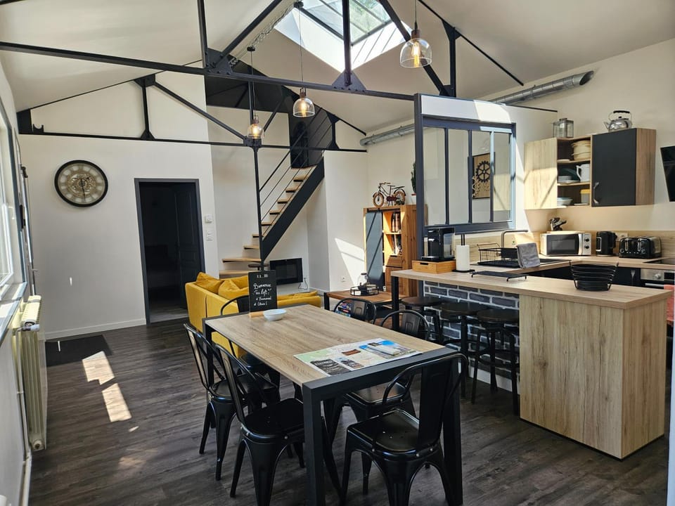 Living room, Dining area, kitchen