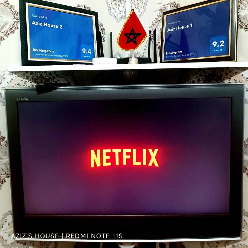 Communal lounge/ TV room, Property logo or sign, TV and multimedia, Evening entertainment, Logo/Certificate/Sign, Certificate/Award