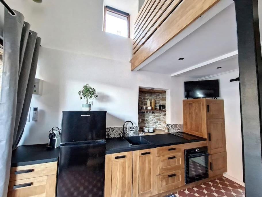 Studio Duplex Calme - SPA - SAUNA - Parking - Wifi House in Occitanie