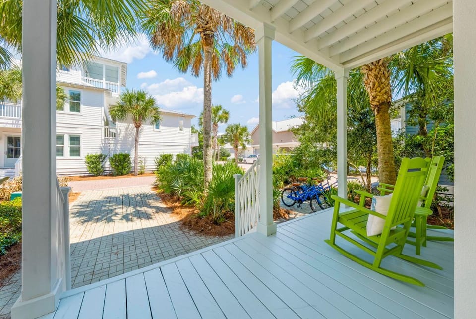 Natural landscape, View (from property/room), Balcony/Terrace, Seating area, Cycling