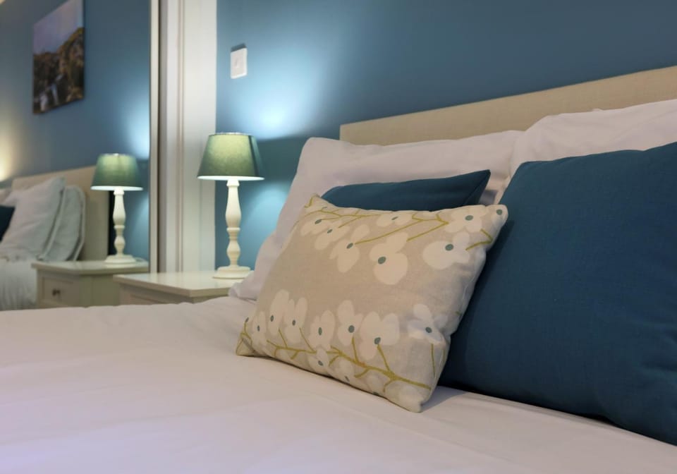 Bed, Decorative detail, Bedroom
