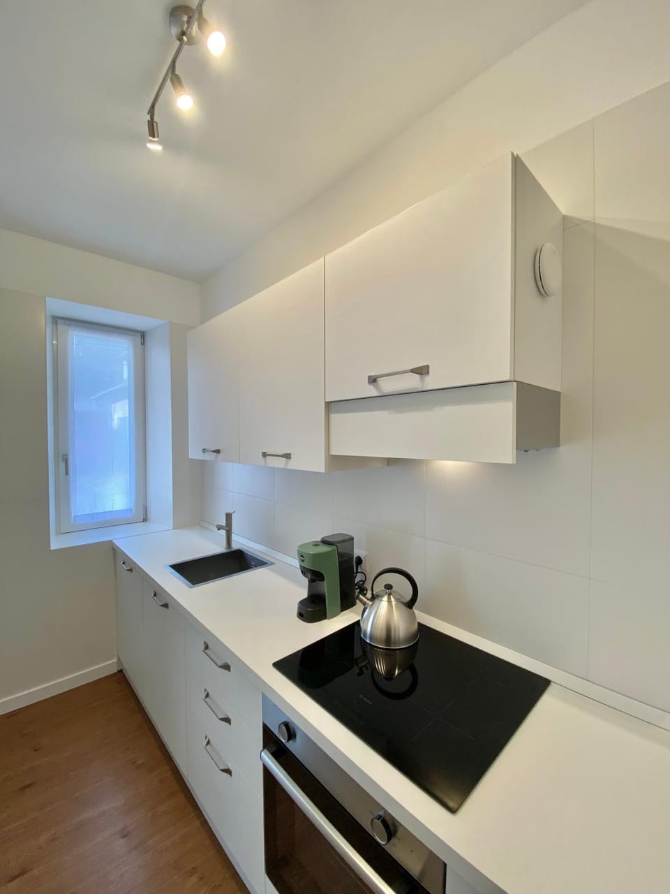 dishwasher, stove, kitchen