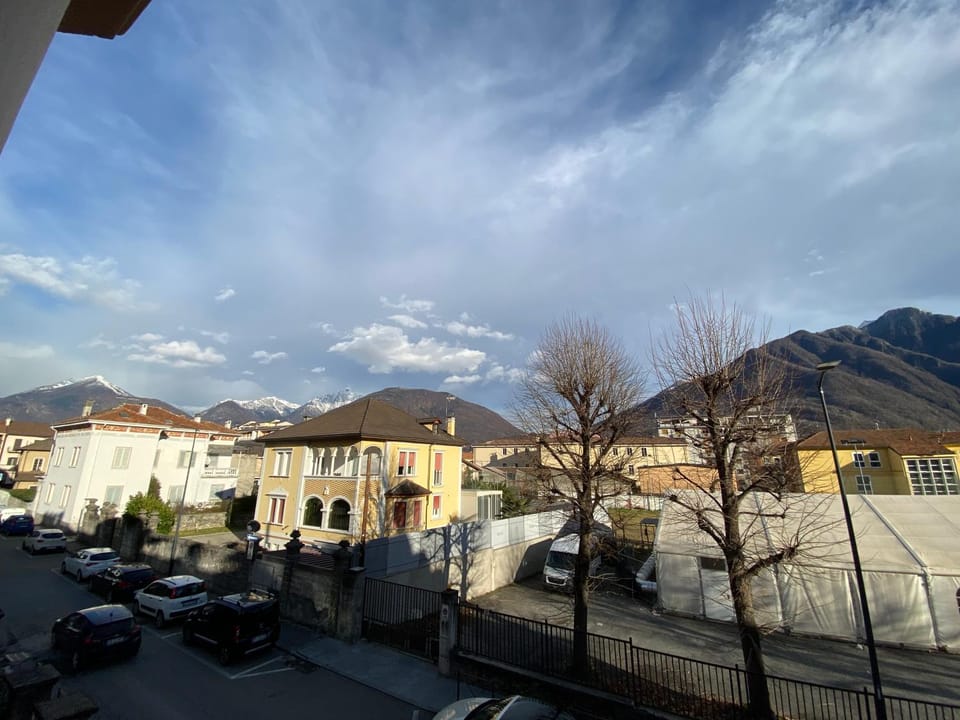 View (from property/room), City view, Mountain view