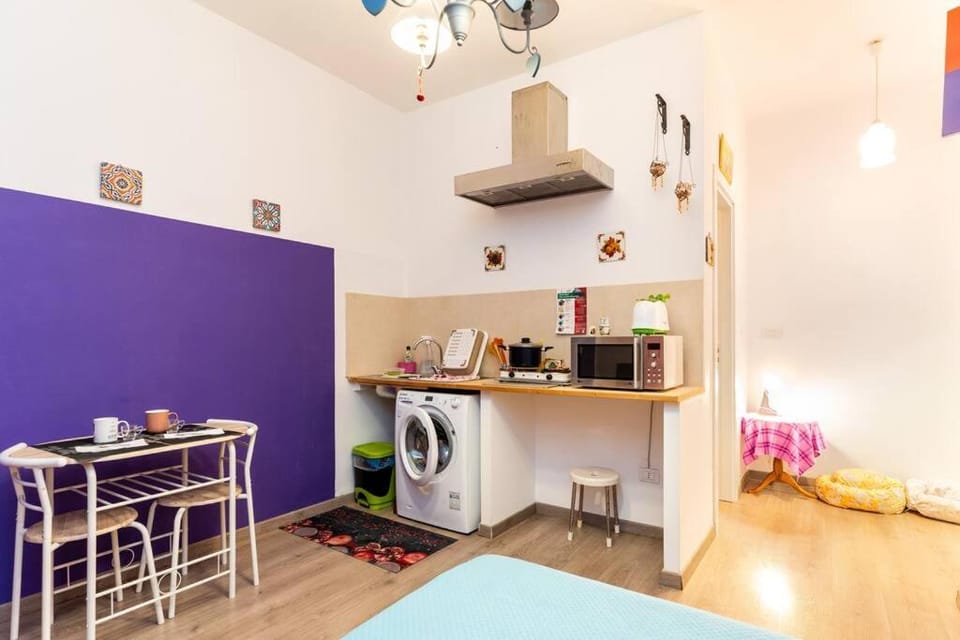 Dining area, minibar, stove, toaster, washing machine