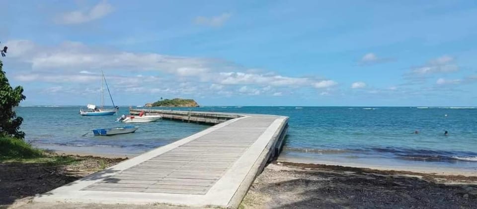 TI BONHEUR DE TARTANE Apartment in La Trinité