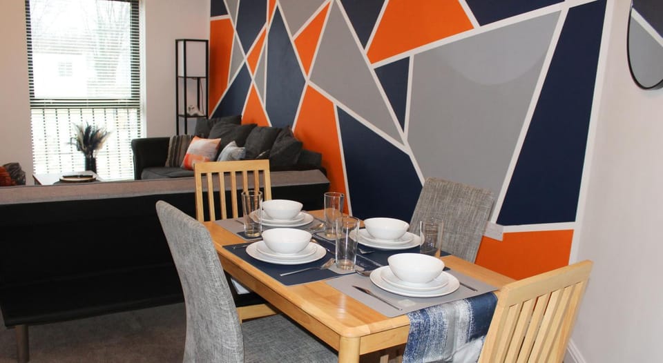 Living room, Dining area