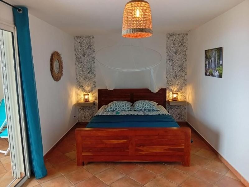 Les oliviers sous le cocotier chambre d'hôtes Bed and Breakfast in Réunion