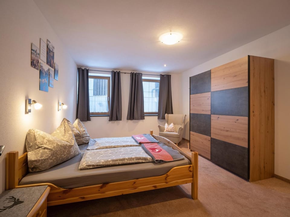 Bed, Photo of the whole room, Bedroom, wardrobe