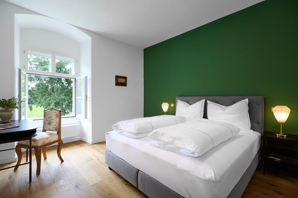 Bed, Bedroom