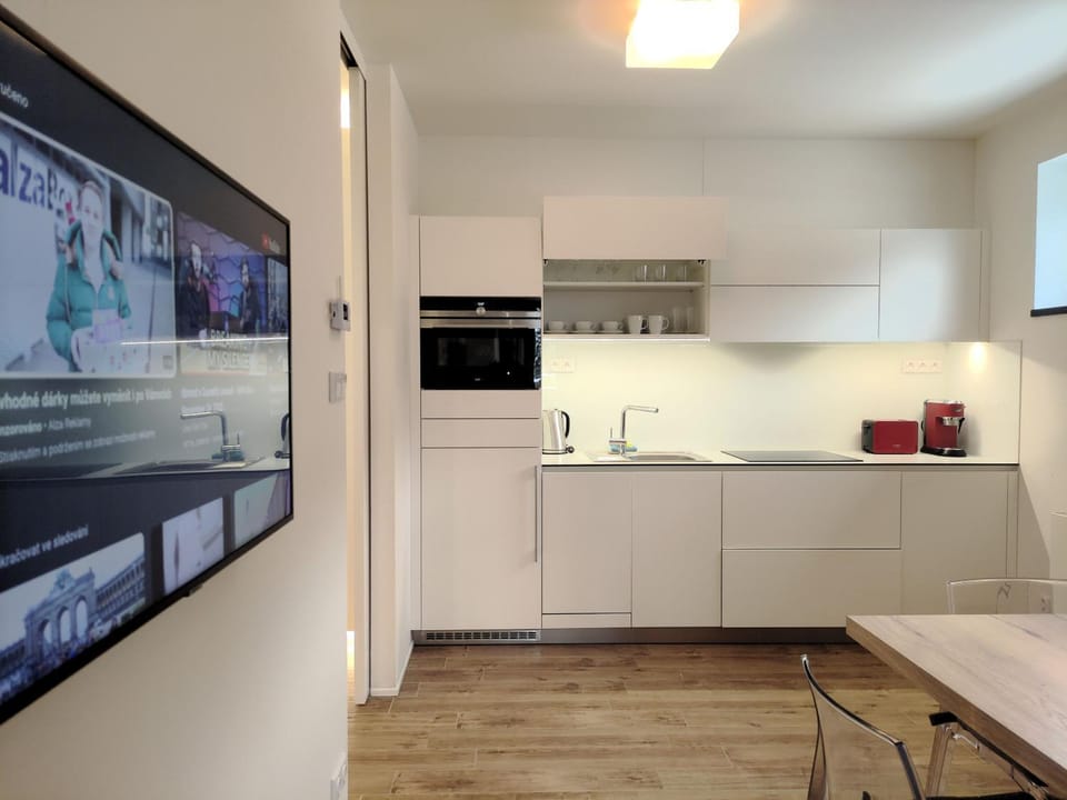 Kitchen or kitchenette, pet friendly, stove