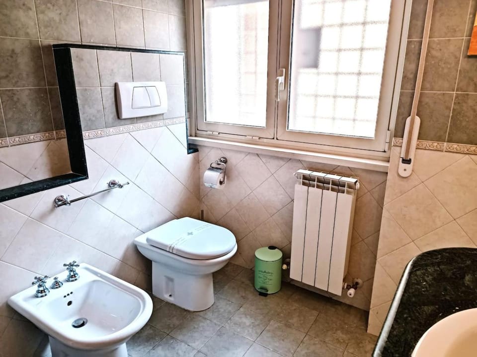 Bathroom, bidet