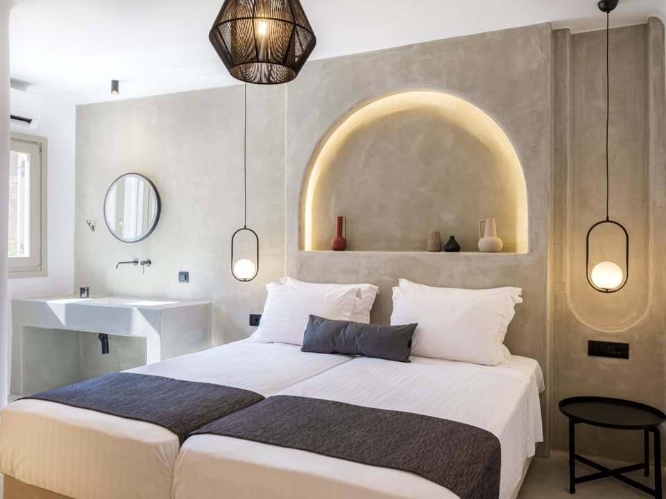Bed, Photo of the whole room, Decorative detail, Bedroom