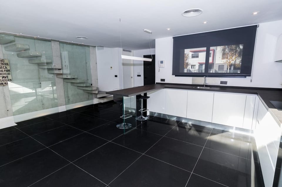 Bathroom, Kitchen or kitchenette, Bath