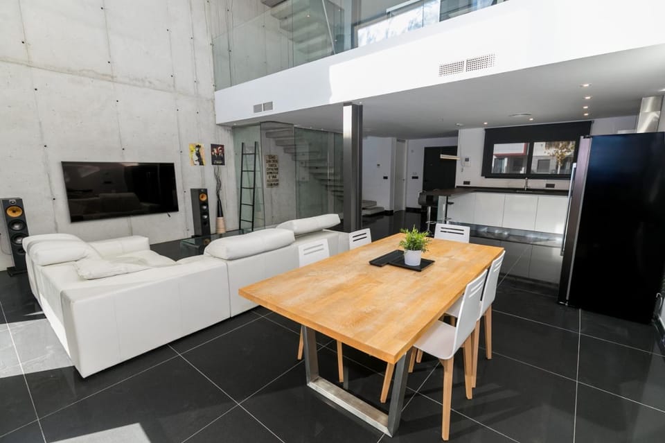 TV and multimedia, Kitchen or kitchenette, Living room, Seating area, Dining area, minibar
