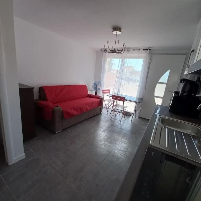 Barcarès - Studio à 50 m plage dans Village Apartment in Le Barcarès