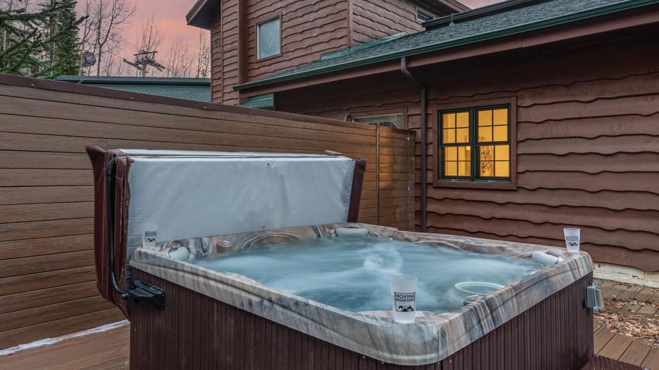 Patio, Hot Tub