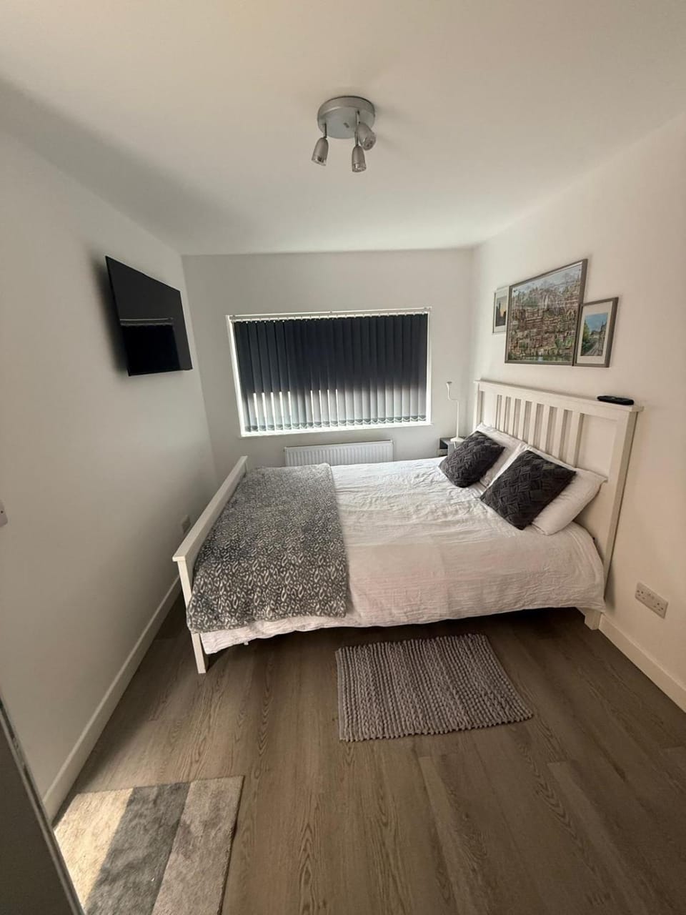 Suite 5 En-suite Room with Independent Entrance Bed and Breakfast in Edinburgh