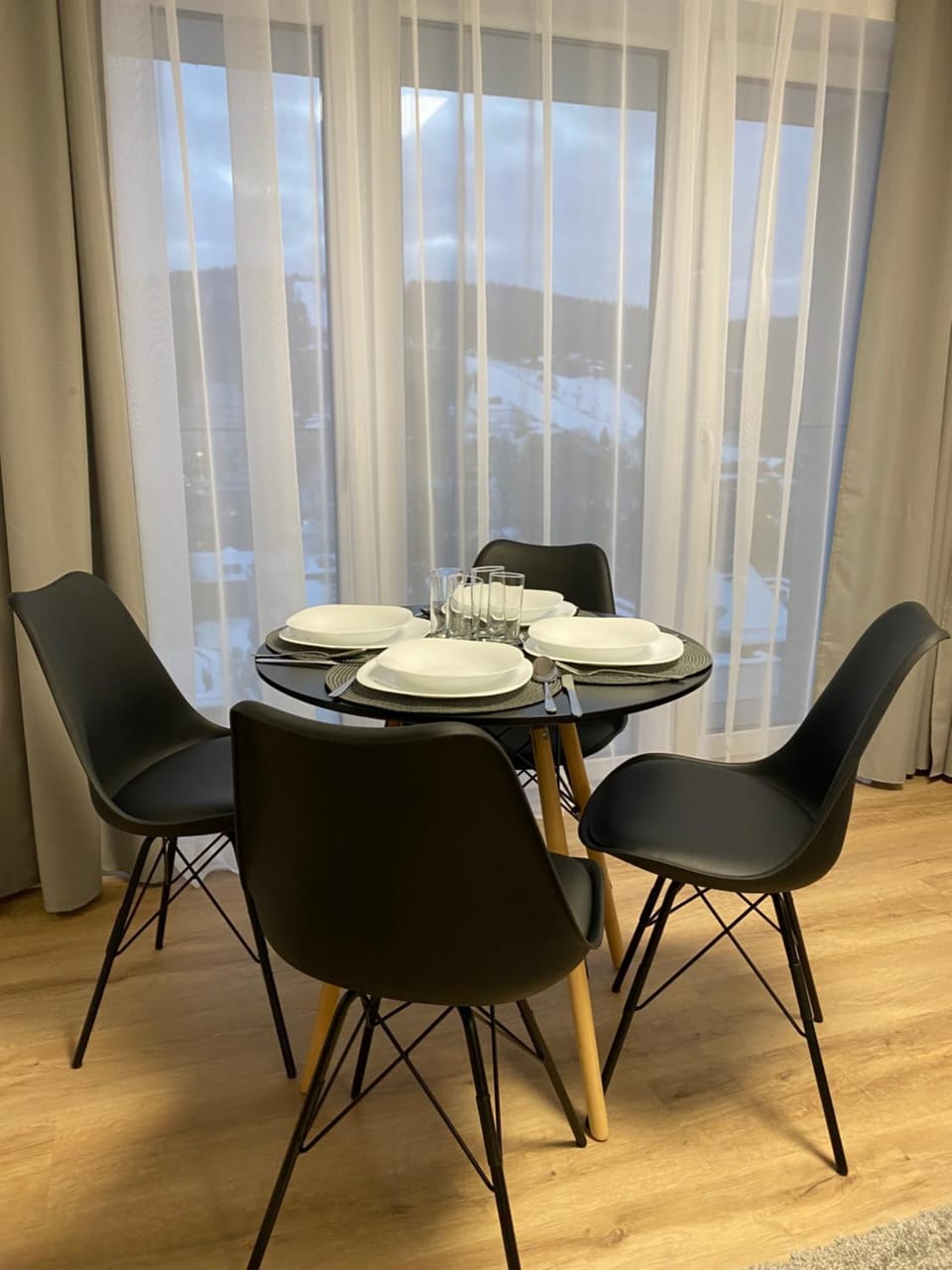 Living room, Dining area