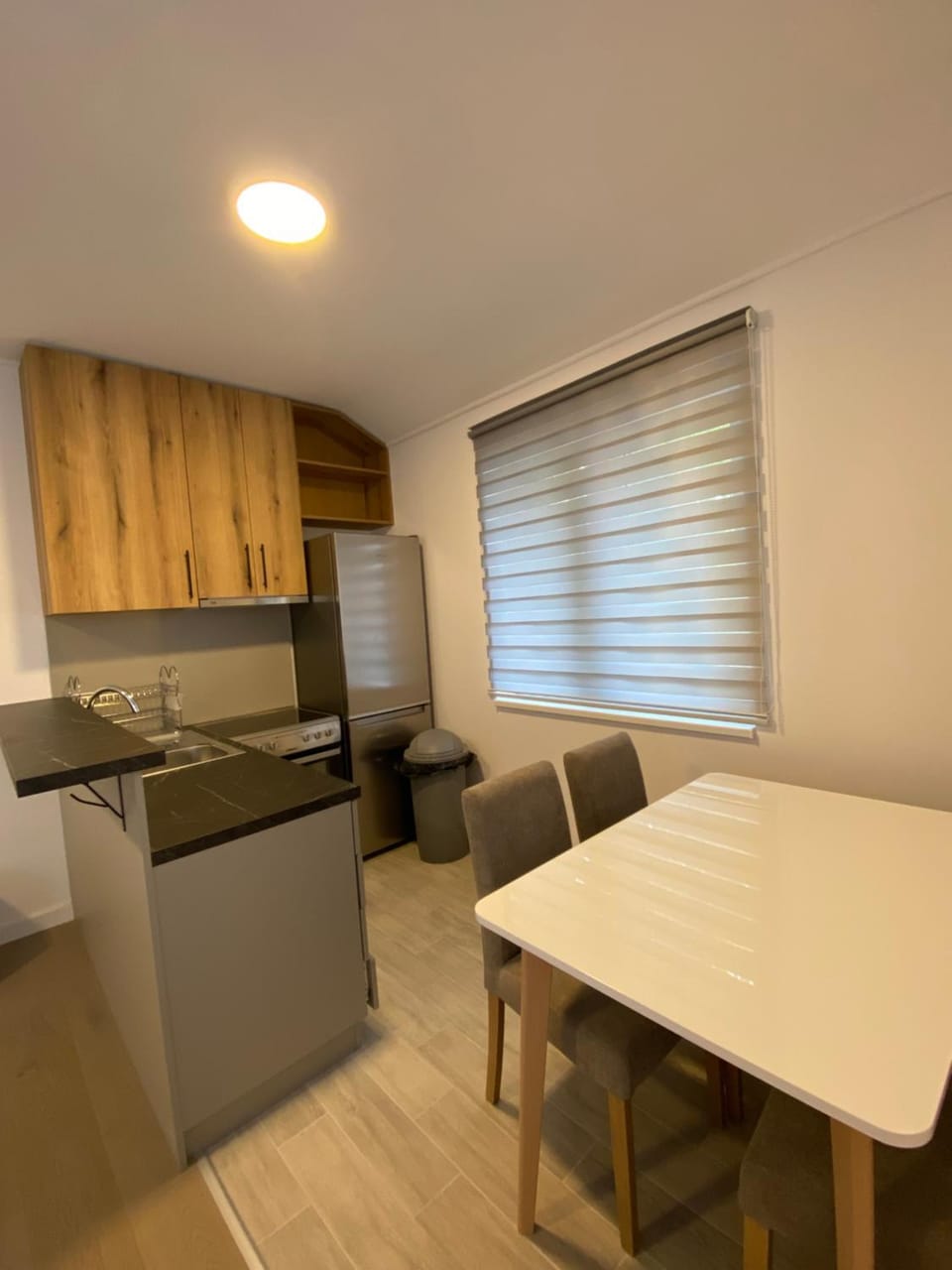 Kitchen or kitchenette, Dining area, stove