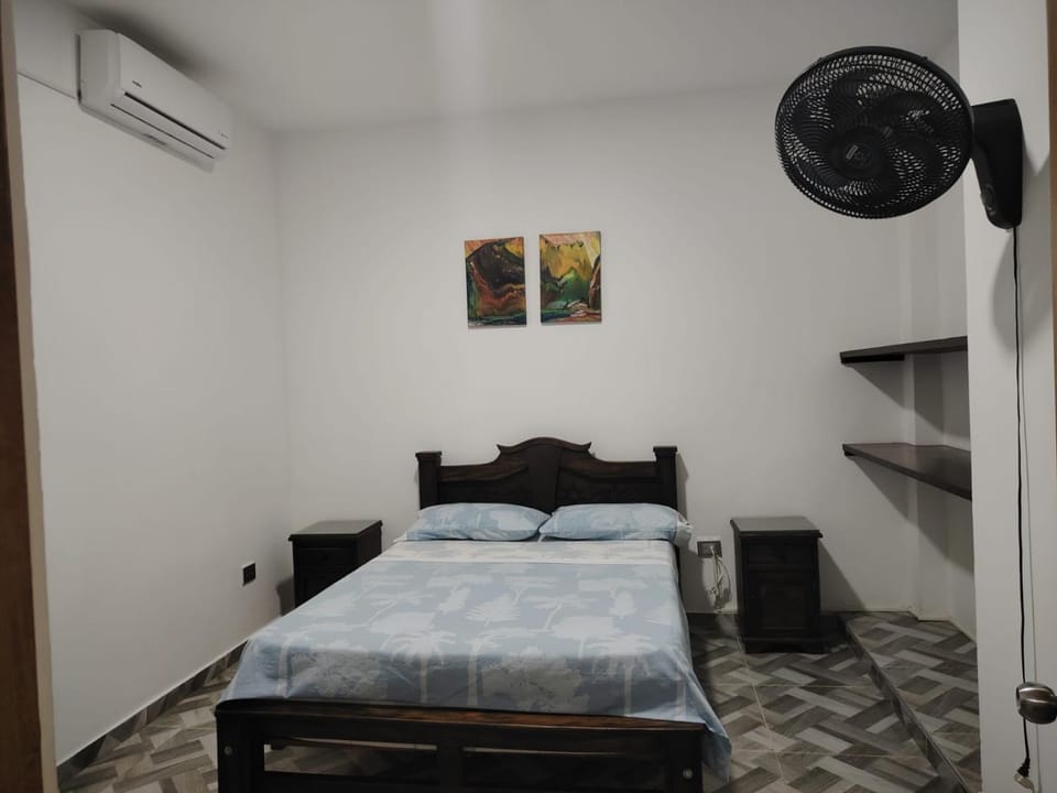 Bed, Other, air conditioner
