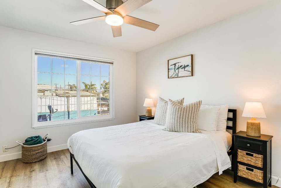 Ormond Retreat w Ocean View, Steps2beach & Garage House in Mission Beach