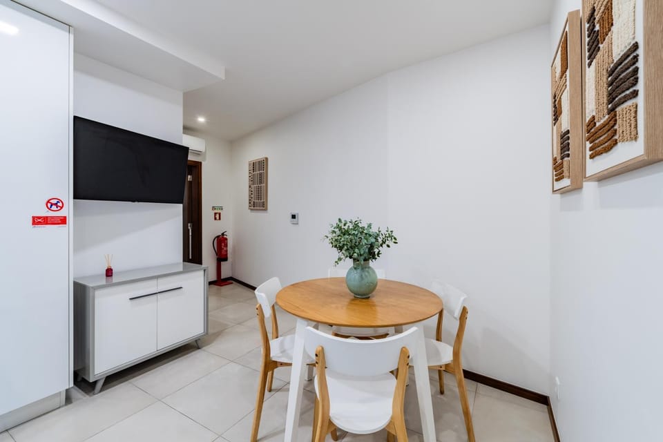 TV and multimedia, Dining area, air conditioner
