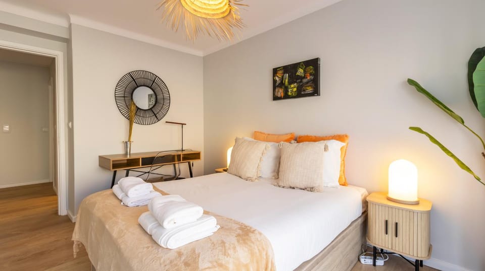 Bed, TV and multimedia, Photo of the whole room, Bedroom, internet, wardrobe