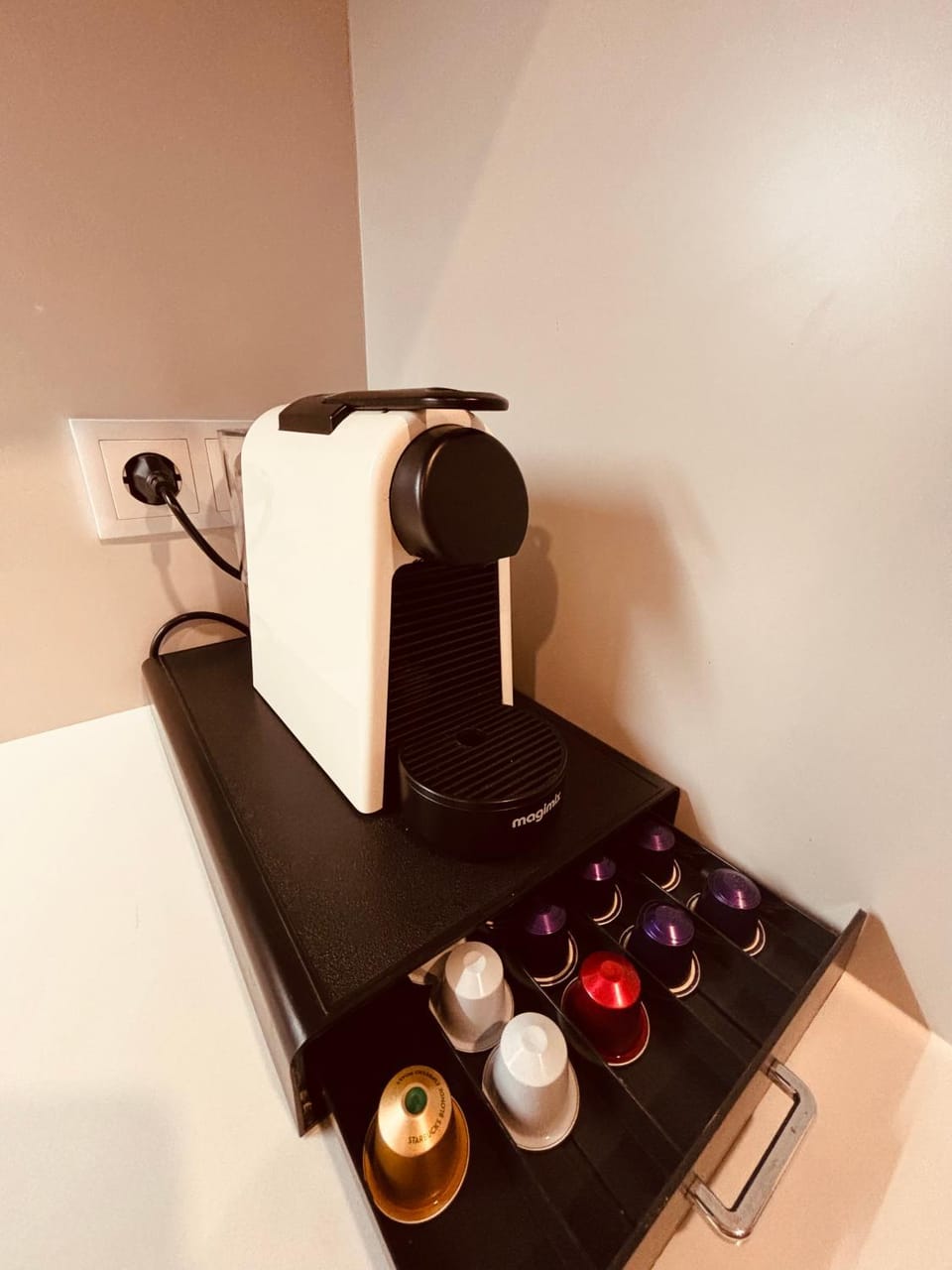 Coffee/tea facilities, kitchen