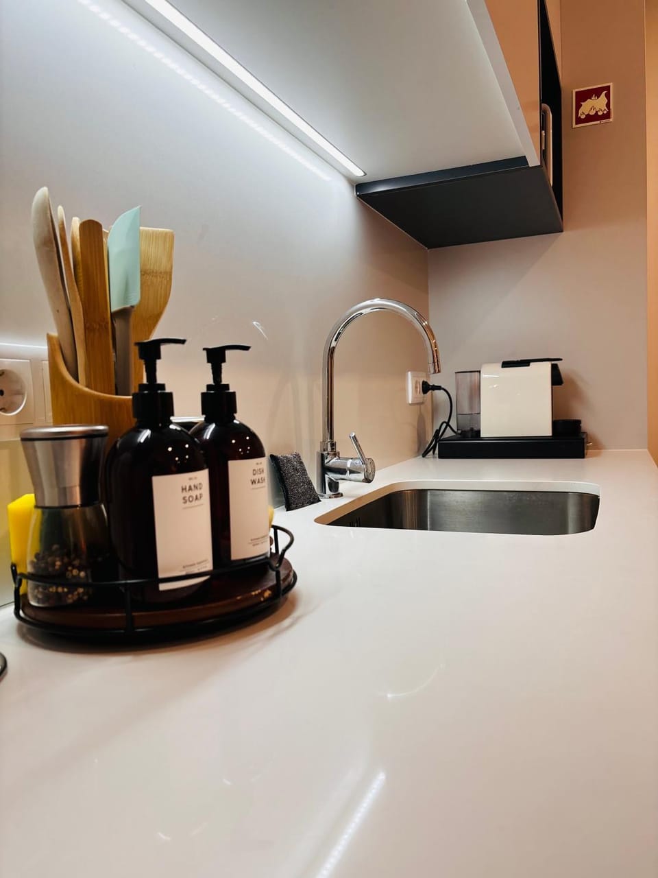 Coffee/tea facilities, kitchen