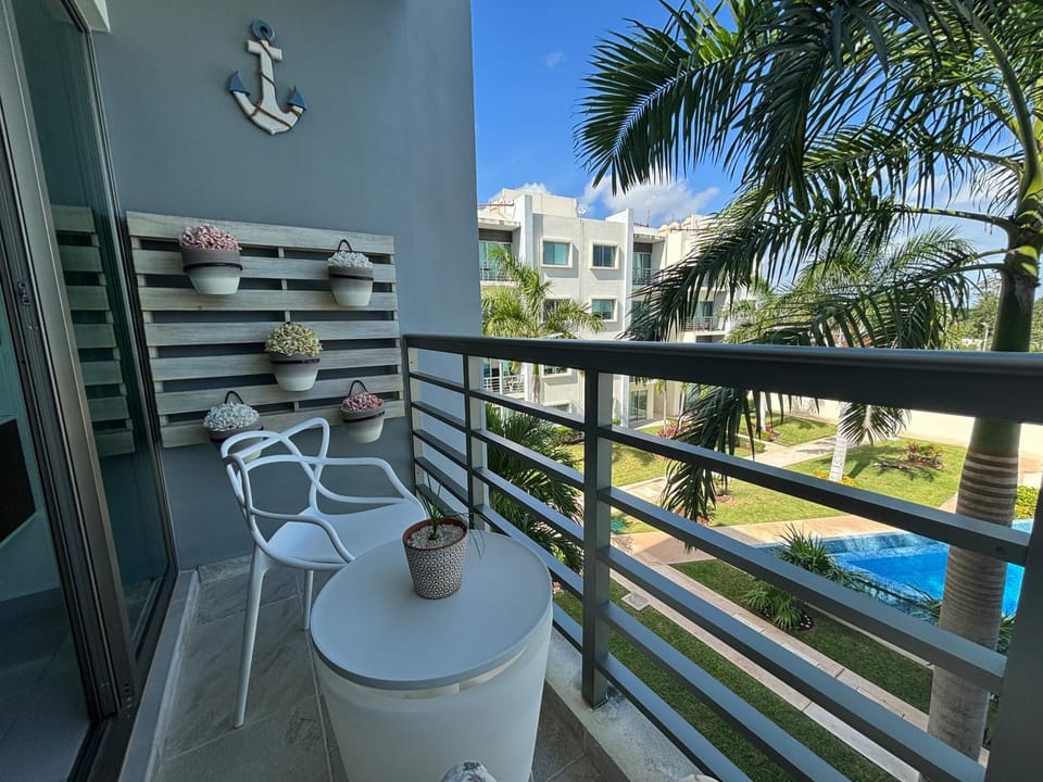 Balcony/Terrace, Balcony/Terrace, Pool view