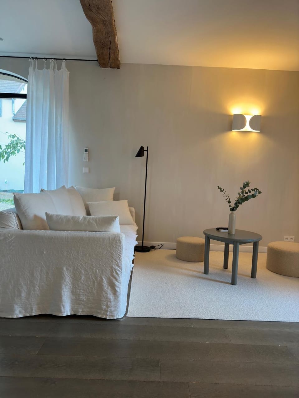 Living room, Seating area
