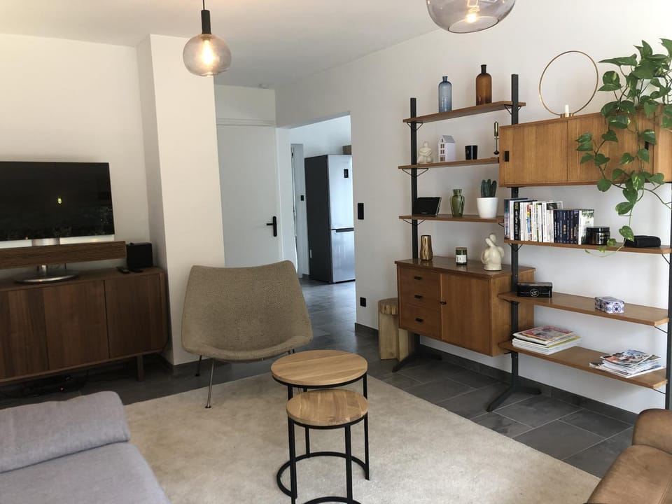 Communal lounge/ TV room, Living room