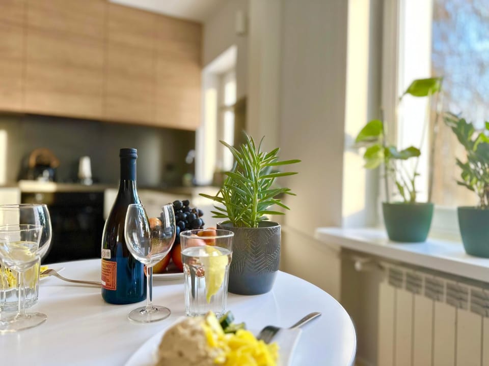 Living room, Dining area, Breakfast