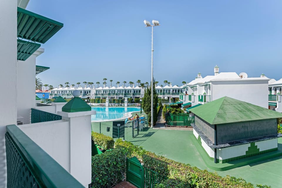 Property building, Swimming pool