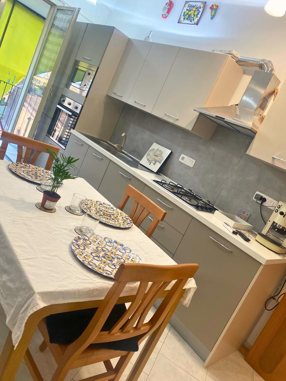 Kitchen or kitchenette, Dining area, dishwasher, oven, stove