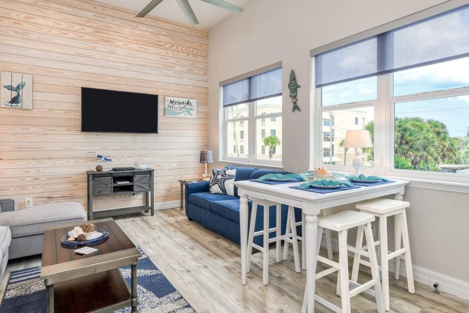 Oceans 13 Condo C Apartment in Saint Augustine Beach