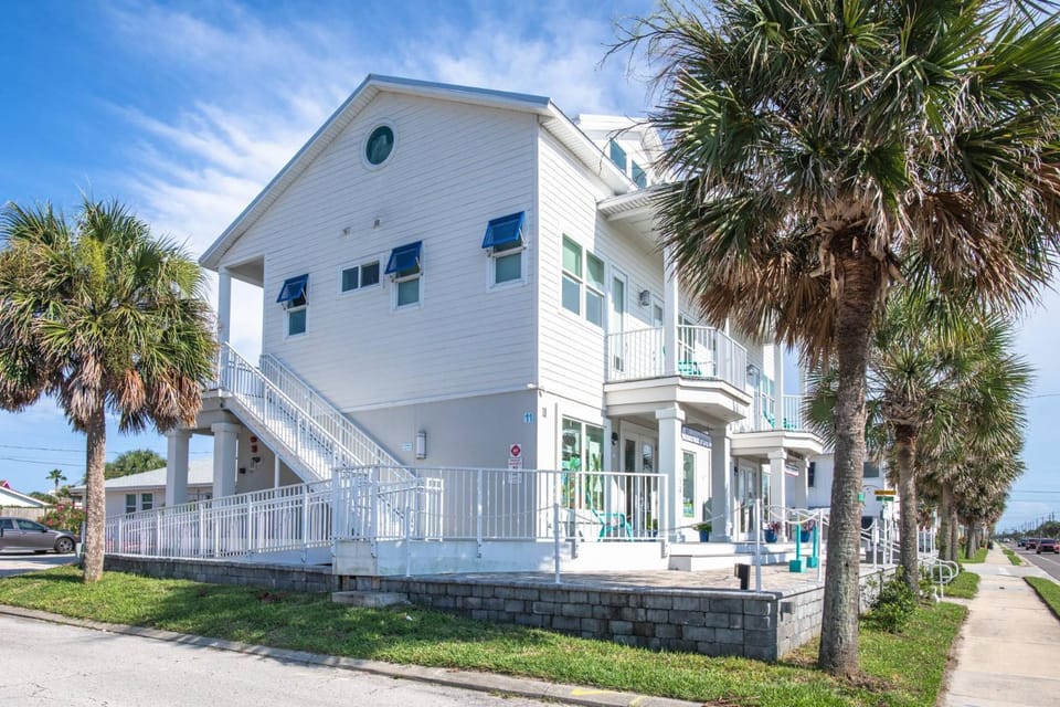 Oceans 13 Condo D Apartment in Saint Augustine Beach