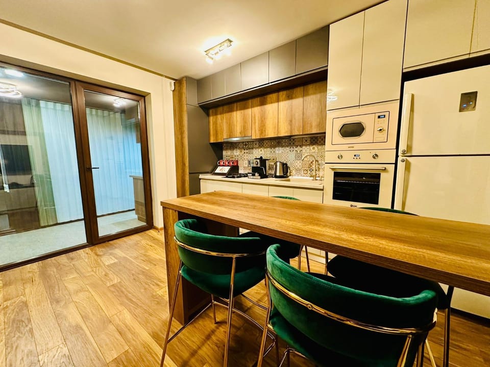 Kathy's Elegance Apartment in Prahova, Romania