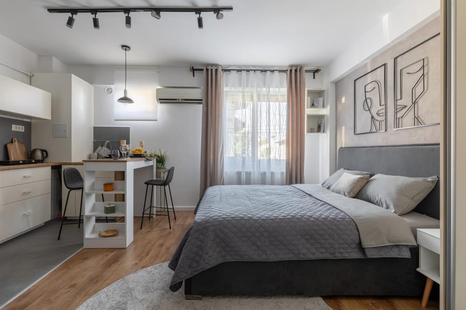 Bed, Photo of the whole room