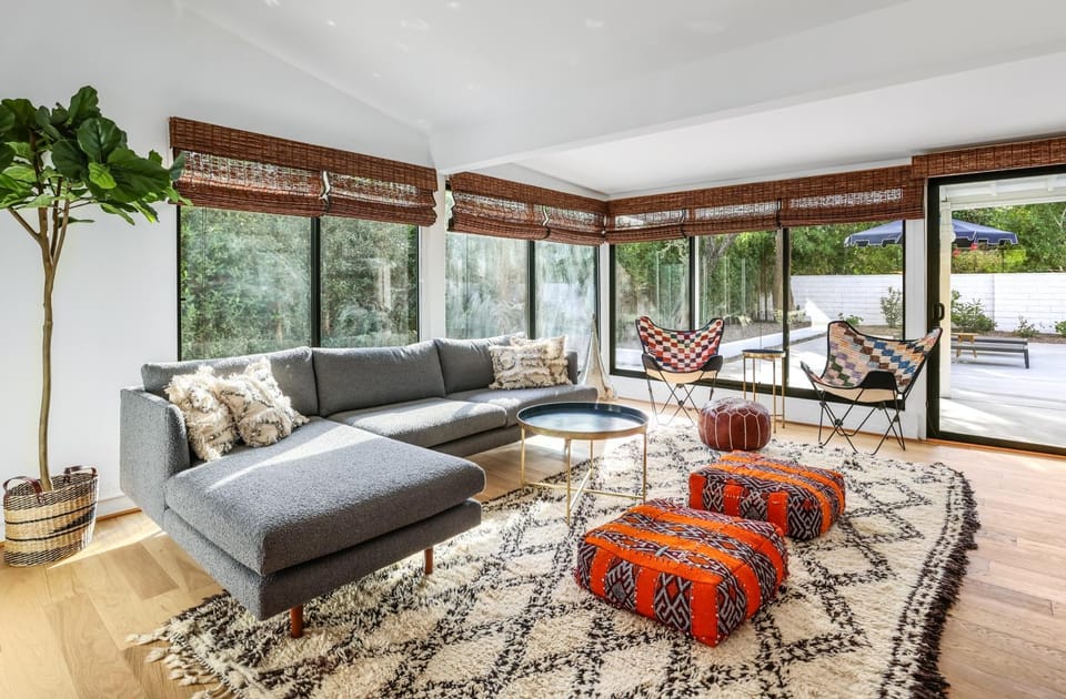 Day, Garden, View (from property/room), Living room, Seating area, Garden view, Pool view, Pool view