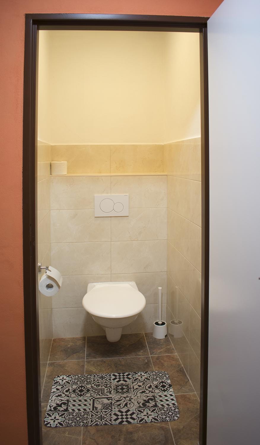 Bathroom, Photo of the whole room
